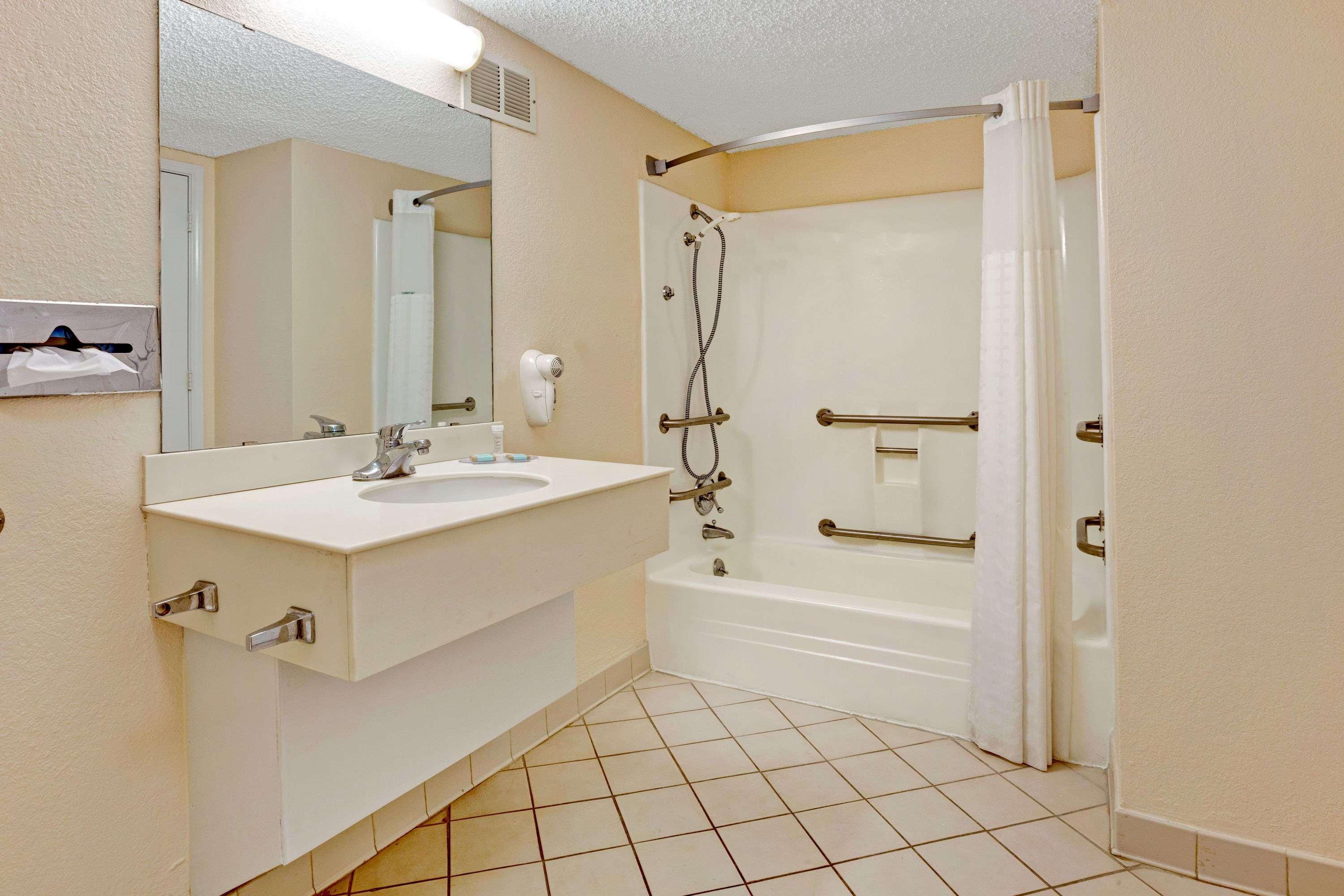 Travelodge By Wyndham North Richland Hills/Dallas/Ft Worth Zewnętrze zdjęcie